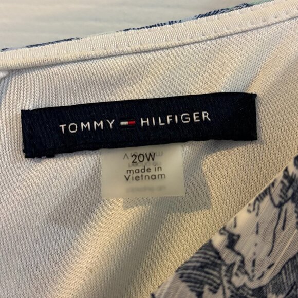 Tommy Hilfiger Ruffle Floral Dress - Picture 5 of 6